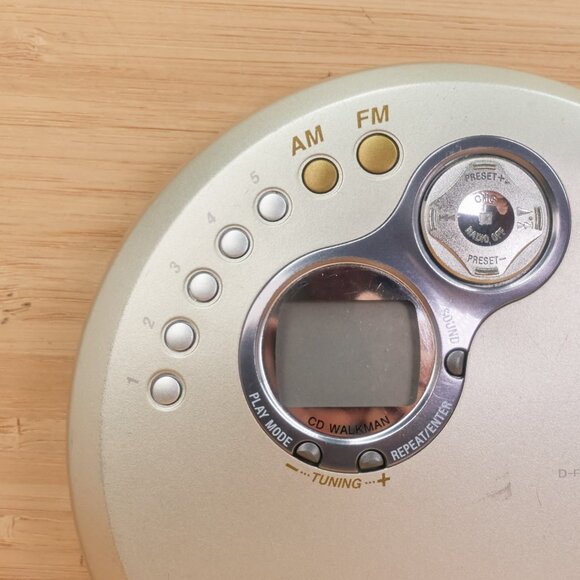 Sony D-FJ401 / Walkman Portable CD Player / AM FM Radio / G-Protection / Vintage - Picture 3 of 7